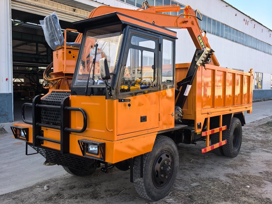 輪式隨車挖運(yùn)輸車