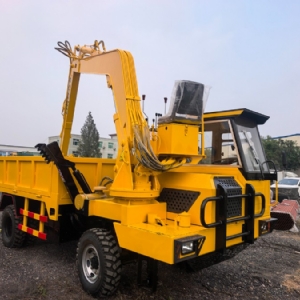 隨車挖運輸車定制